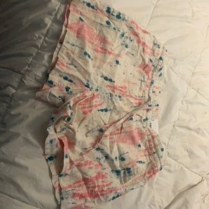 New old navy linen shorts. Size large. Never worn